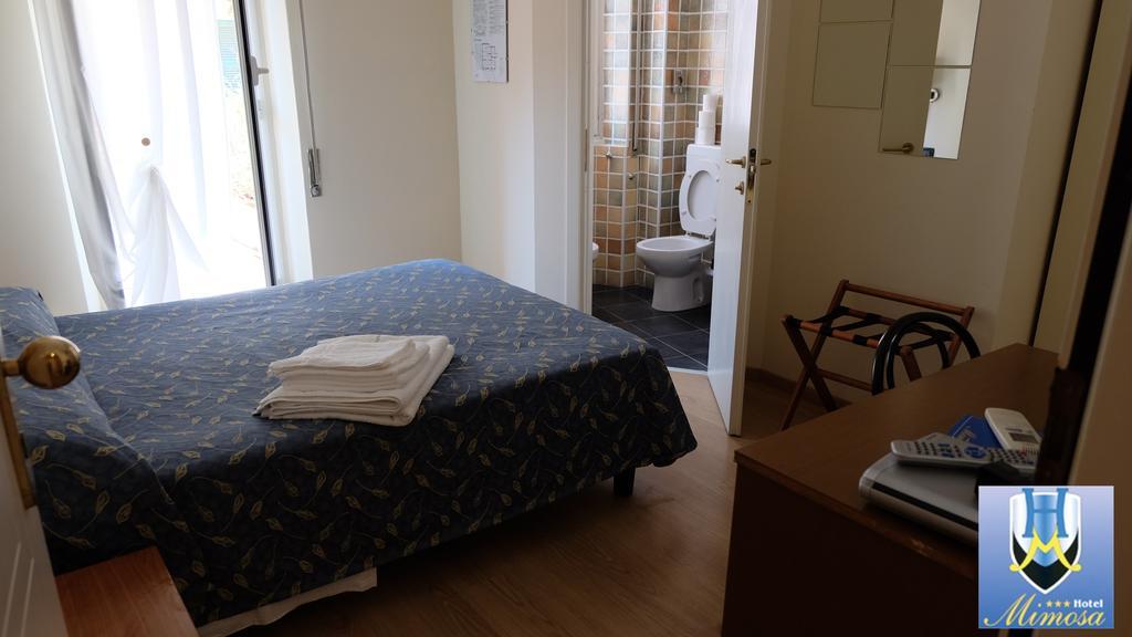 Hotel Mimosa Споторно Екстериор снимка