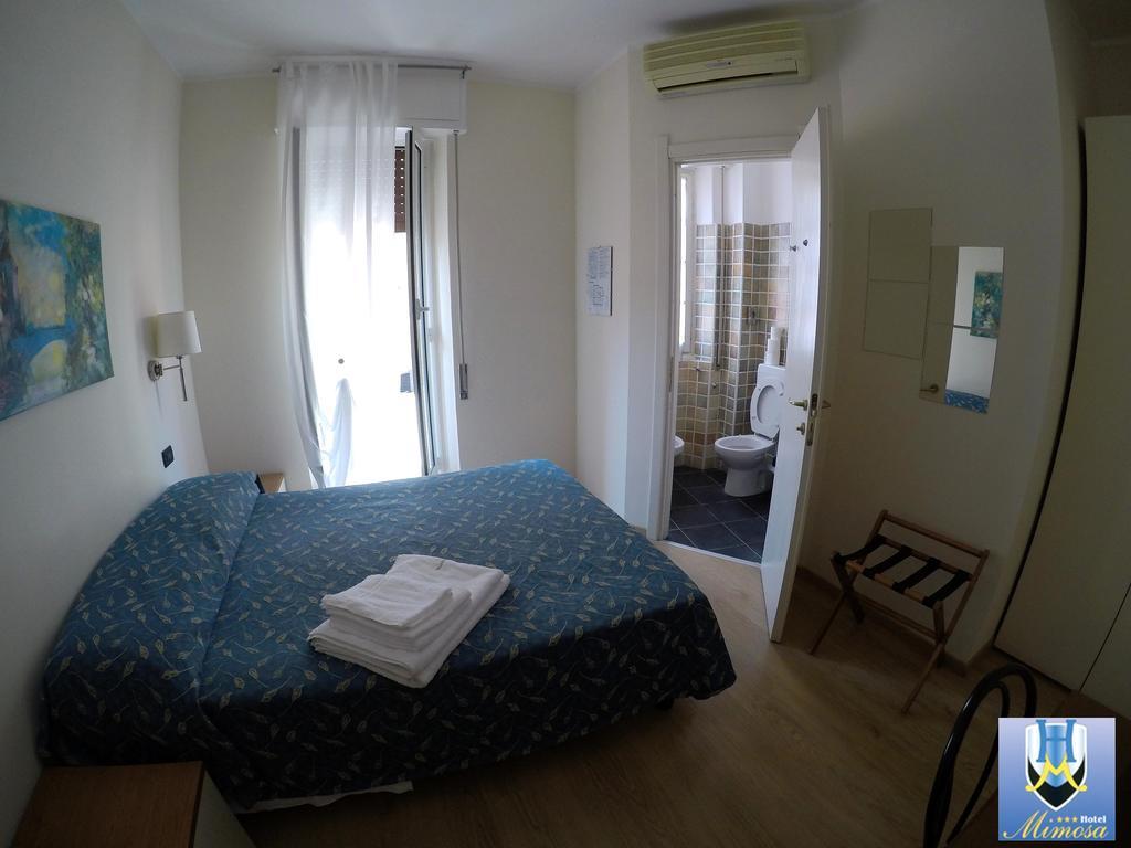 Hotel Mimosa Споторно Екстериор снимка