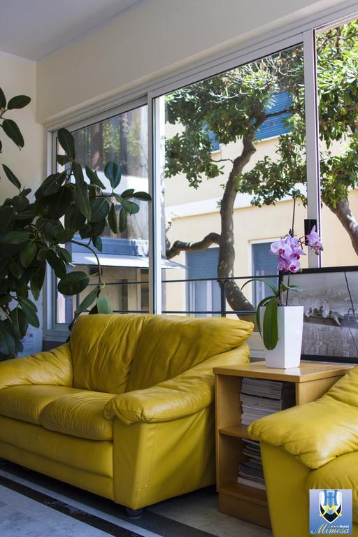 Hotel Mimosa Споторно Екстериор снимка